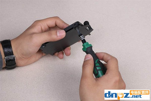 組裝電腦教程（圖文）intel水冷平臺