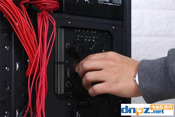 組裝電腦教程（圖文）intel水冷平臺