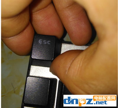 小編教你如何拆機械鍵盤的鍵帽機械鍵盤鍵帽怎么拆