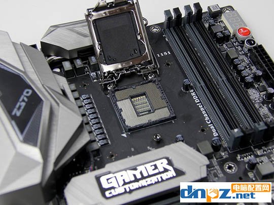 電腦組裝教程：i7-8700k+1070ti吃雞主機裝機實錄