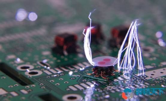 電腦灰電平衡真的存在嗎？電腦清理灰塵后開不了機到底是什么原因？